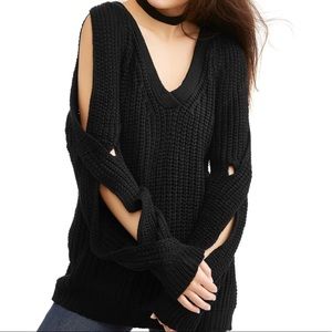 Open Criss cross sleeves oversized knit sweater
